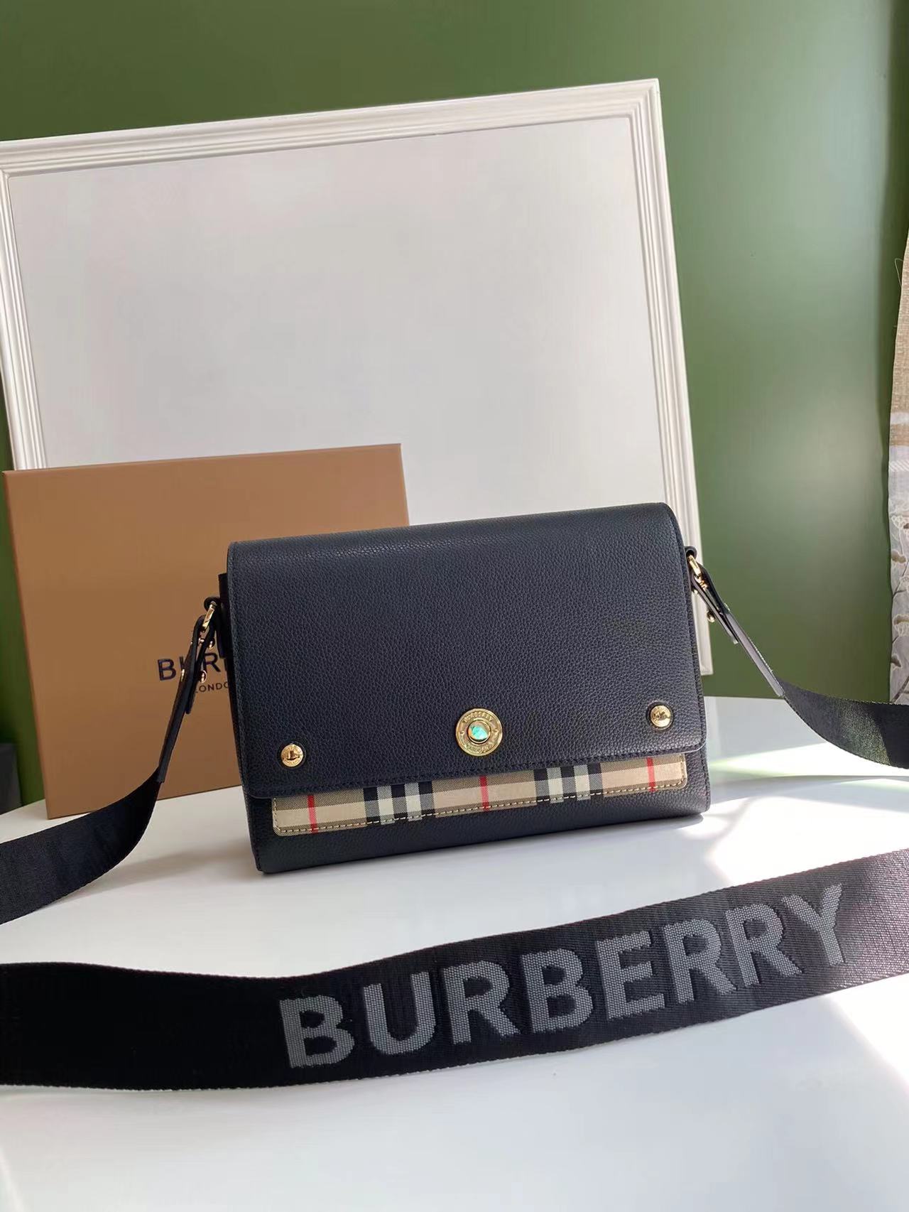 Burberry_Crossbody_Bag-2